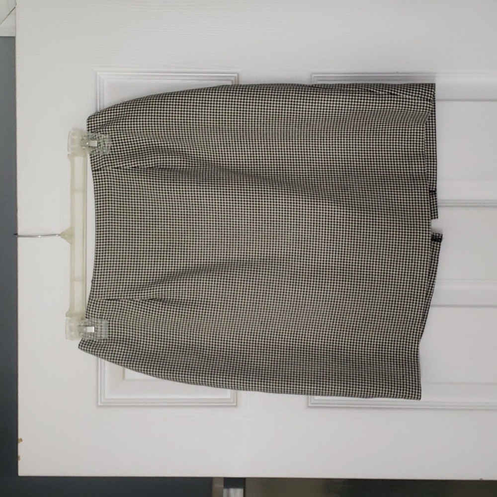 Moda intl womens skirt